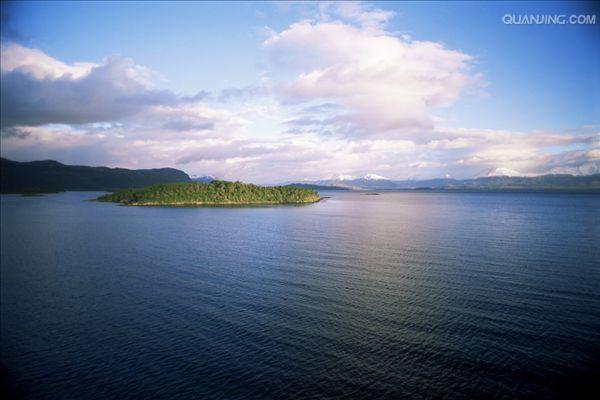  p>麦哲伦海峡(strait of magellan)位于 a href="#" data-lemmaid="