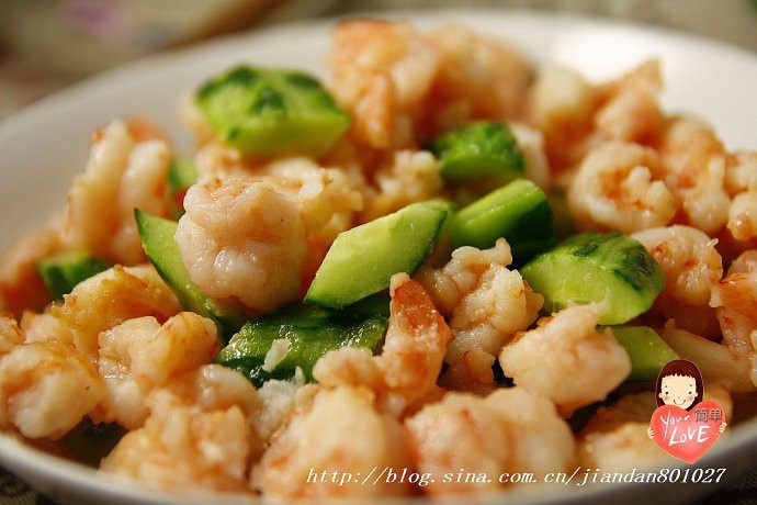  p>青瓜虾球,以虾仁,黄瓜为主料的菜品. /p>