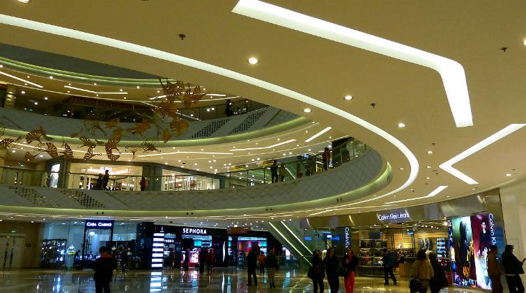  p data-id="gnzv3nxtlt">抚顺万达广场位于抚顺新抚区南站商圈,北临