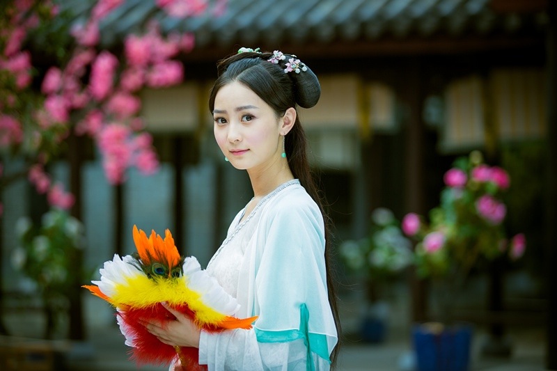  p>孙月言,是古装仙侠剧《 a target="_blank" href="/item/古剑奇谭