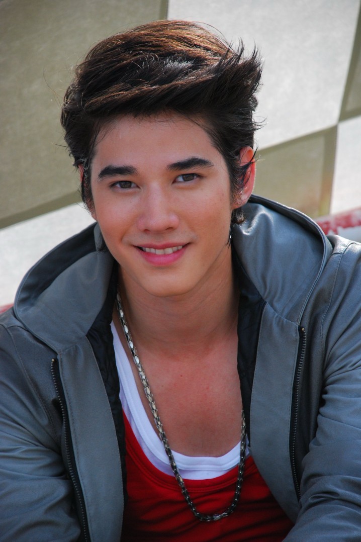  p>马里奥·毛瑞尔(mario),1988年12月4日出生于泰国曼谷,中德混血