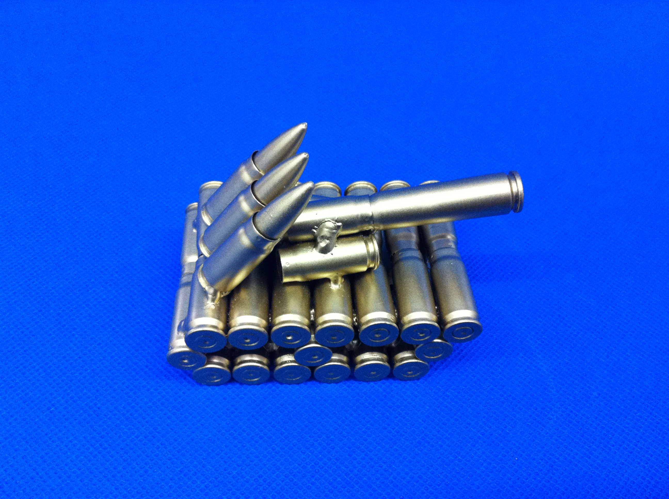  p>弹壳工艺品,又称子弹壳工艺品,弹壳模型.