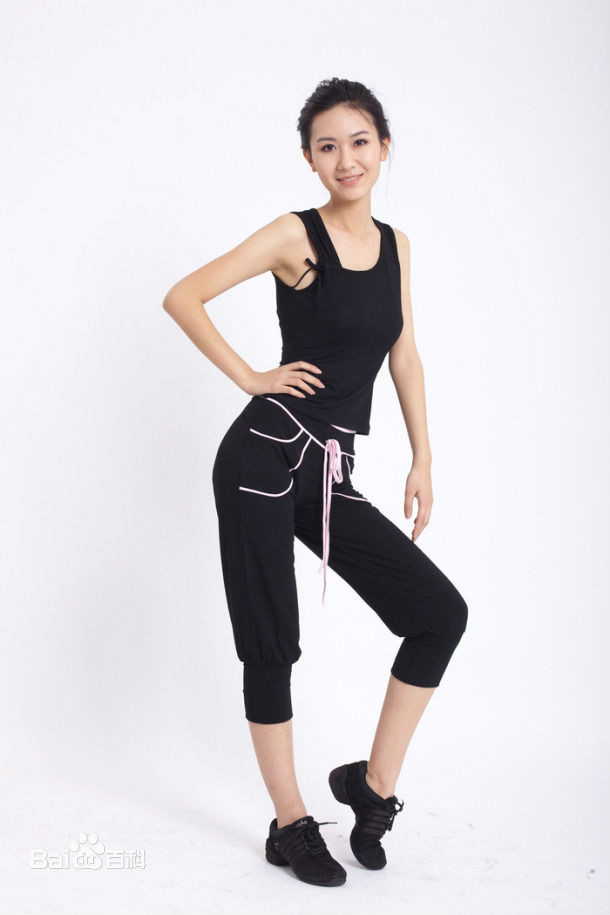  p>王茜麟, span class="ref" data-ctrid="hfmqdre">女 /span> span