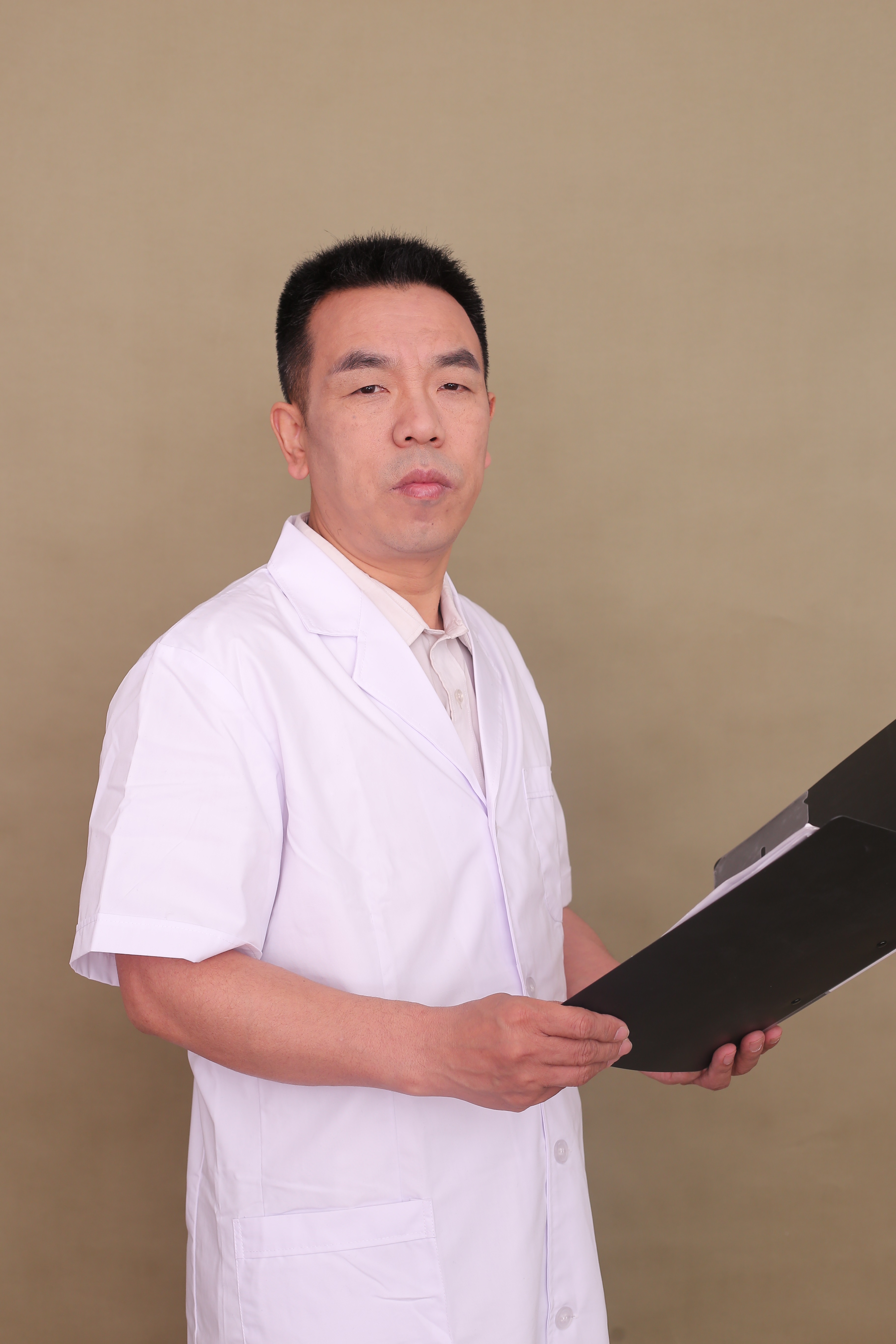 李永生,男,太原绚魅医疗美容门诊部有限公司南内环街医疗美容诊所医生