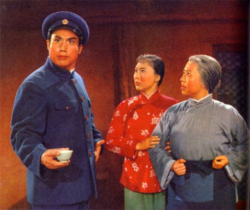 高玉倩为演好《红灯记》“李奶奶”，放弃青衣唱老旦_百科TA说