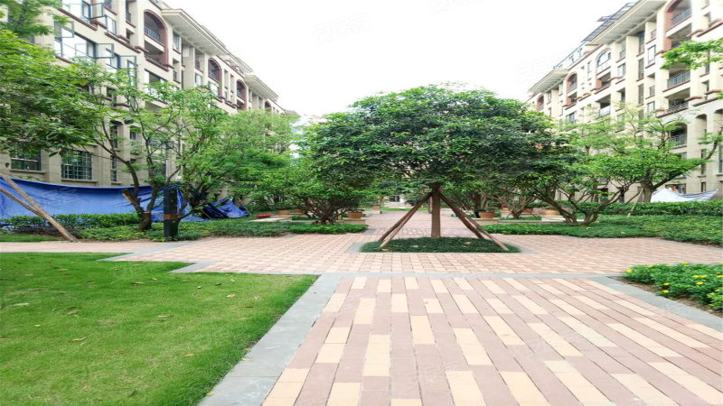  p>康田蔚蓝海b区位于重庆市渝北照母山,由重庆康田珀郡房地产开发