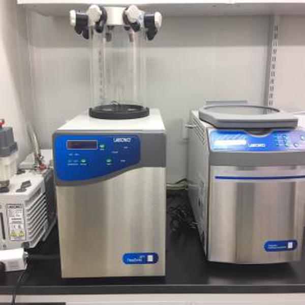 台式冷冻离心浓缩冻干系统