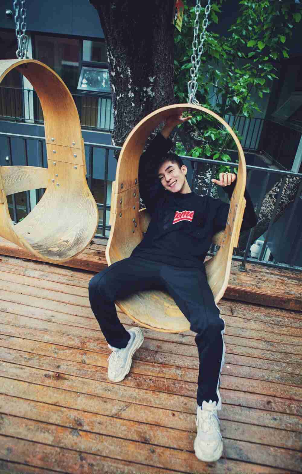  p data-id="gncnbg9e1o">林皓洋,原名廖劲锋 b>, /b>1995年6月27日