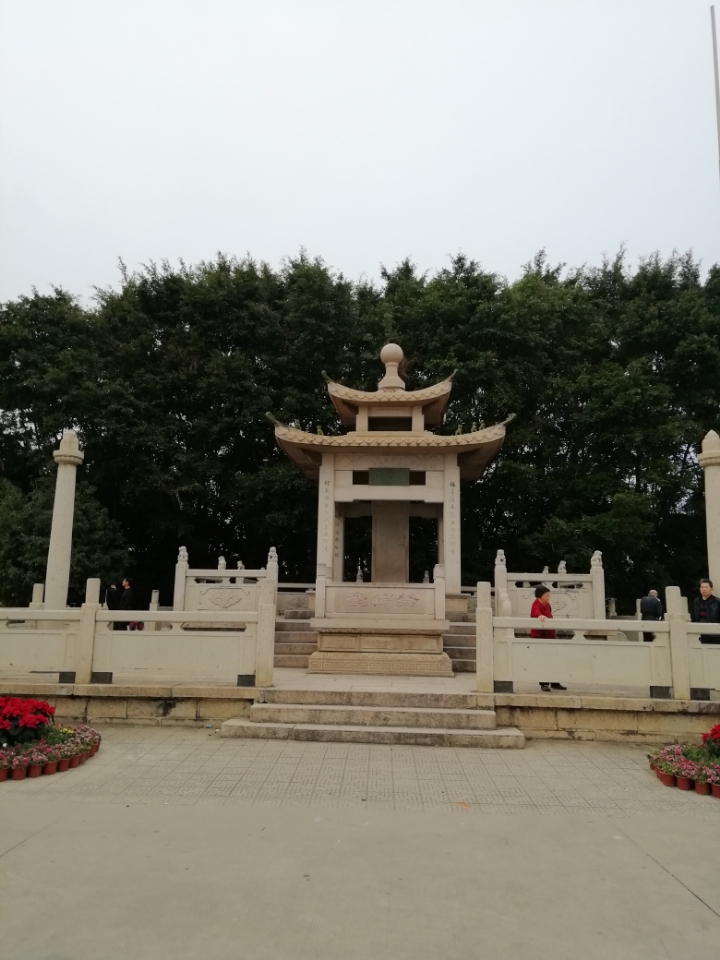 古时候潮州鳄鱼为患,故韩江原称之为鳄溪(恶溪).