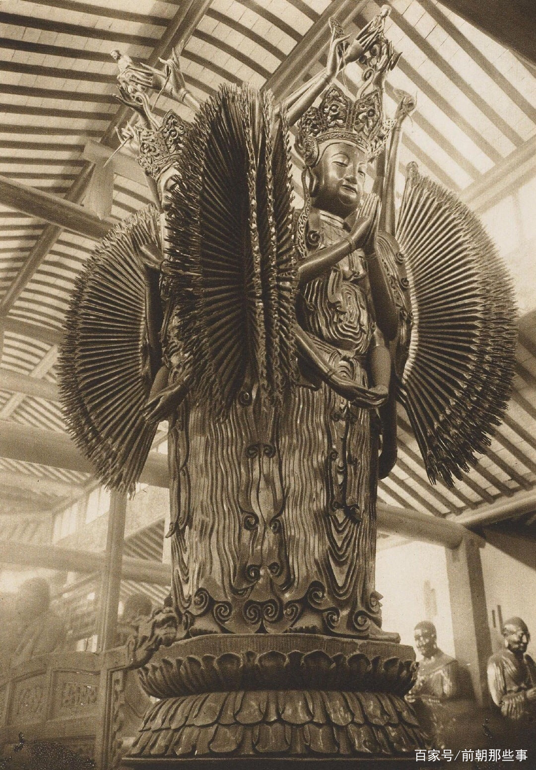 西陣手織唐絹国寳法隆寺聖観音像掛軸☆12月31日迄半額に御値引き