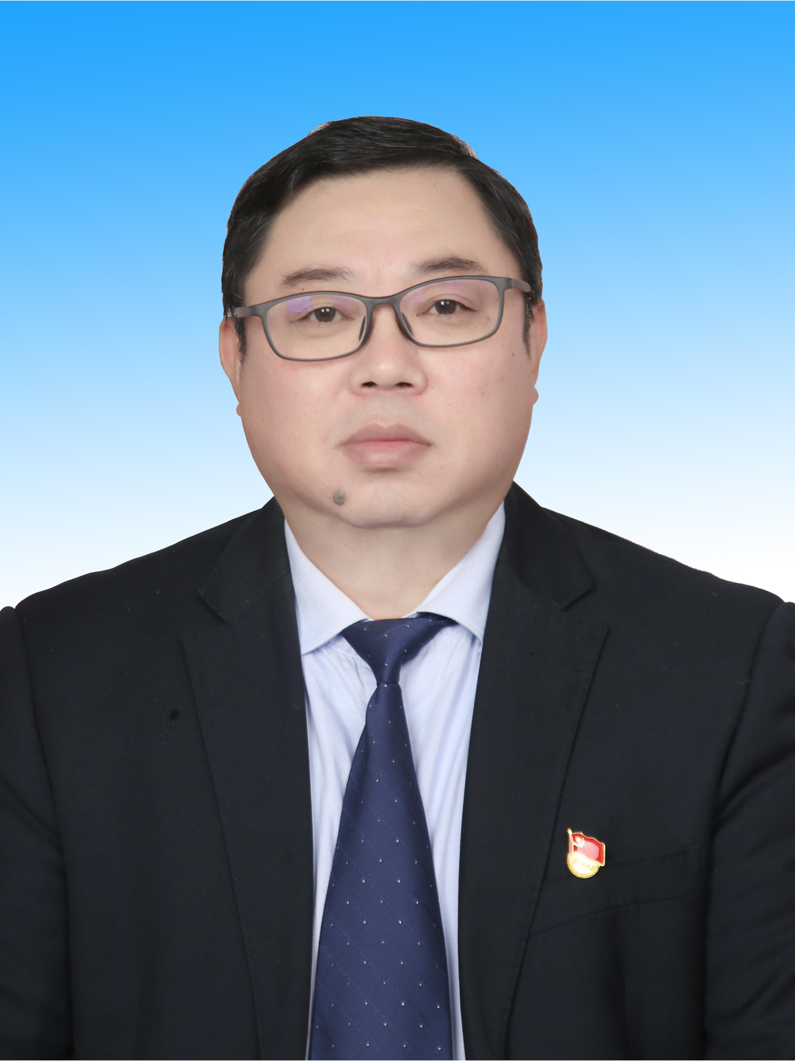  /p> p>现任云南省红河州绿春县人大常委会党组书记,主任. /p>