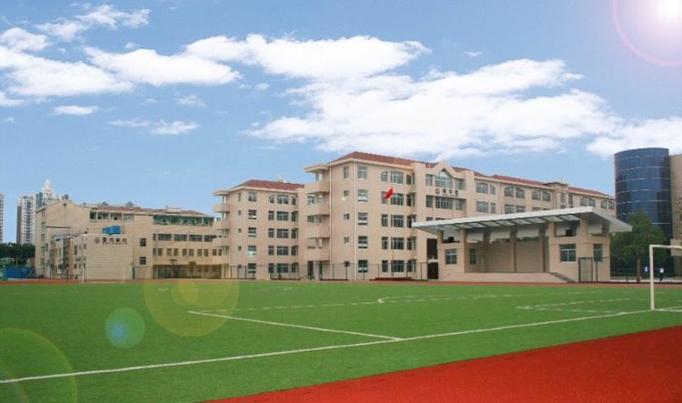 江阴市要塞中学