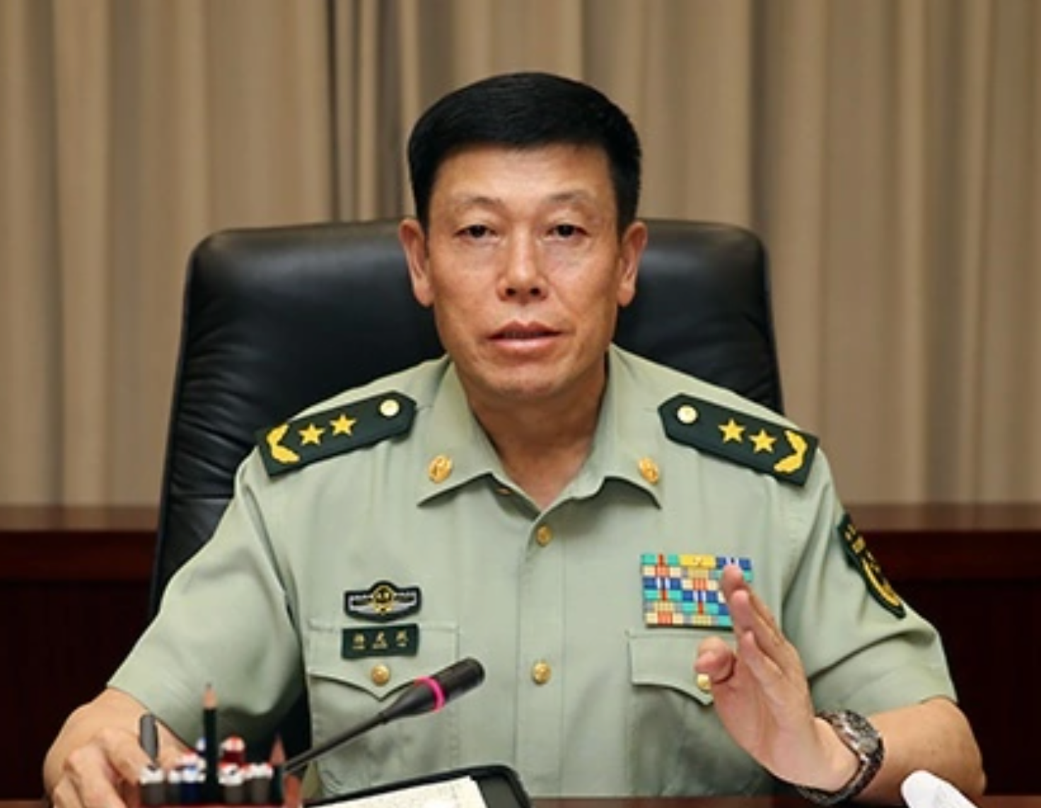  /p> p>现任第十四届全国政协常委,武警部队党委常委,副司令 span