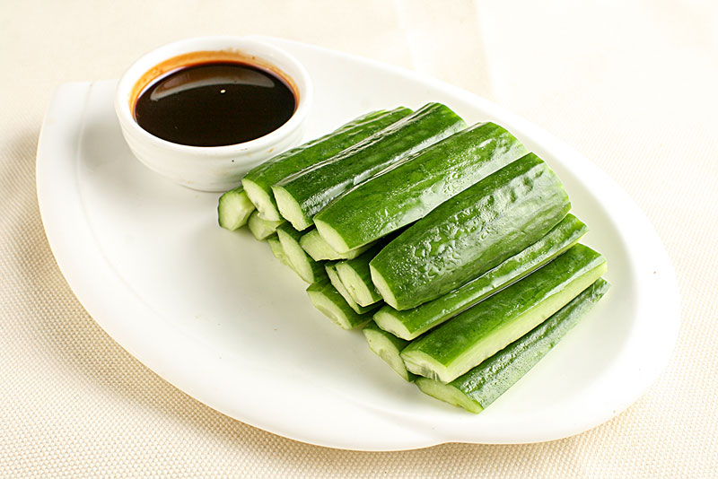 蘸酱小黄瓜