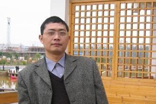  p>王平,博士,福建农林大学教授.现任园艺植物遗传育种教学与科研员.