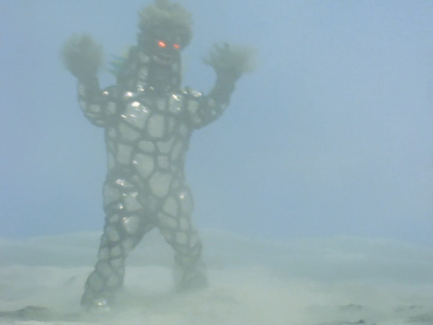  /p> p>玛扎拉斯星人操控的,全身覆盖着镜子的奇特怪