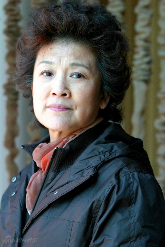 p>宋春丽,1951年2月17日出生于河北省衡水市冀州区,中国内地女演员
