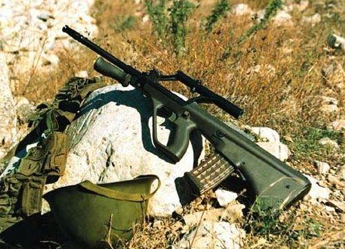 施泰尔aug轻机枪