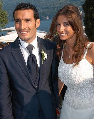 赞布罗塔全名为詹卢卡·赞布罗塔(gianluca zambrotta)出生于1977年2