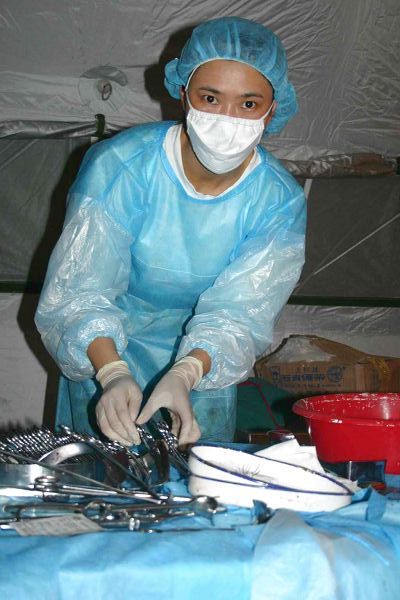 lemmaid="6343251">第三军医大学大坪医院 /a>骨科护士长,汶川地震后 