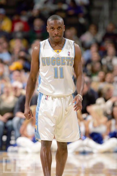 厄尔·博伊金斯