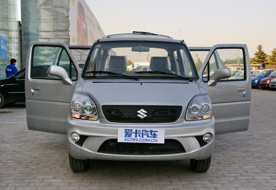  p>铃木北斗星是日本铃木公司推出的汽车品牌. /p>