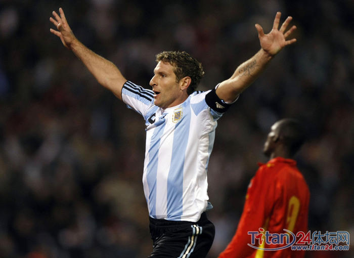  p>马丁·帕勒莫(martin palermo),1973年11月7日出生于阿根廷 a href