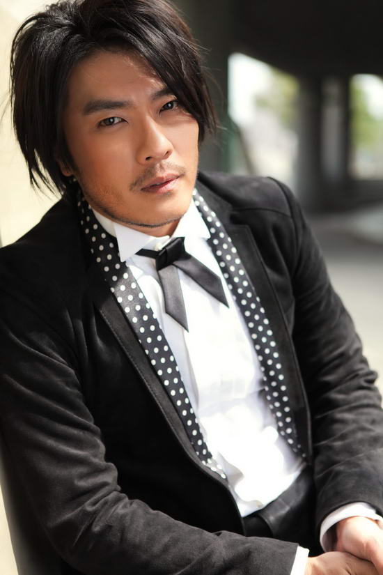 ">《他一定很爱你》是 a target="_blank" href="/item/阿杜/237638"