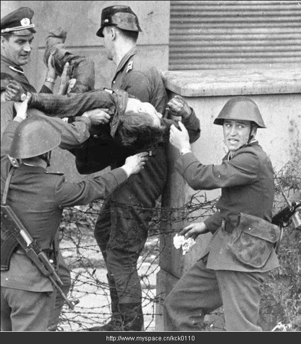  p data-id="gnx9qtdjry">柏林危机(berlin crisis)共有三次,第一次