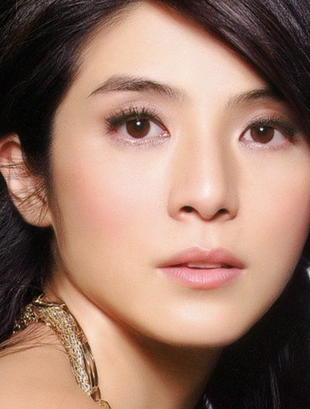  p>杨采妮,1974年5月23日出生于中国台湾省台北市,中国香港长大,中国