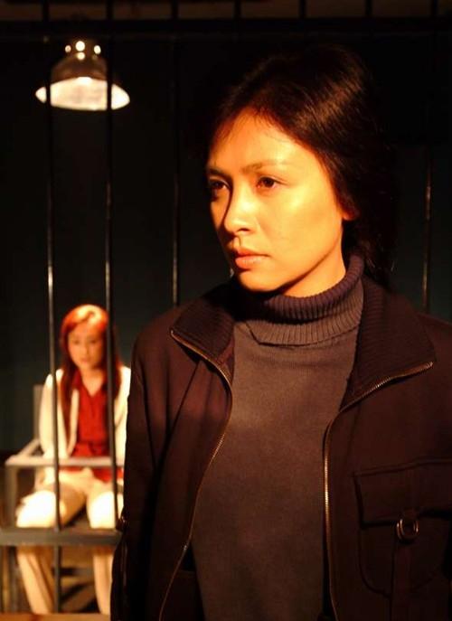  p>《红罂粟》是由 a target="_blank" href="/item/范秀明/3472511"