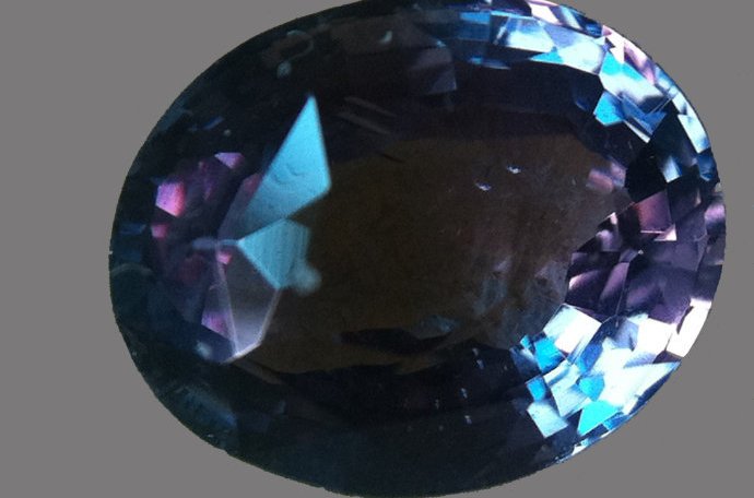  p>塔菲石的英文名taaffeite,来源于一个叫taaffe的