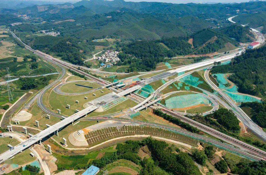 简称巴平高速公路,是中华人民共和国广西壮族自治区境内一条连接 a