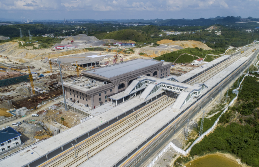 位于中国贵州省毕节市,是中国铁路成都局集团有限公司管辖的铁路痴揪
