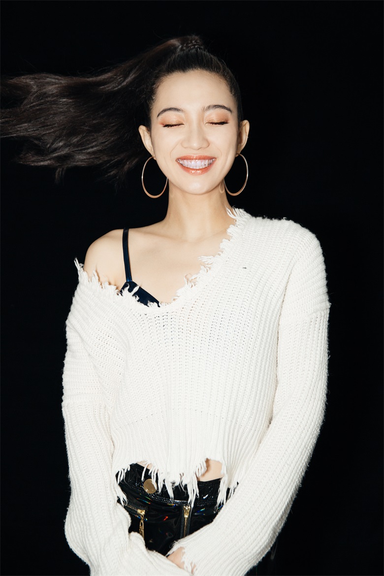  p>张天(tien chong),1994年9月25日出生于香港,中国香港流行乐女歌手