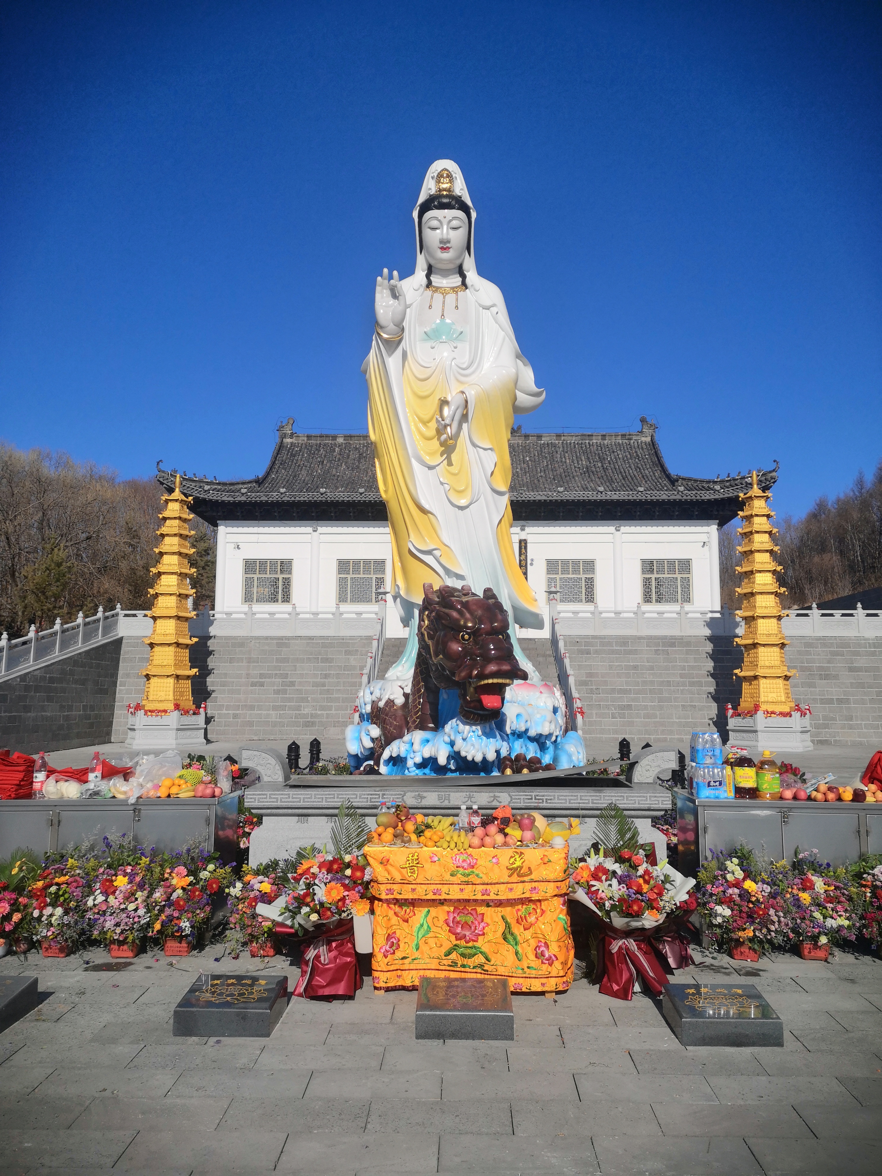  p>大光明寺位于黑龙江省牡丹江市绥芬河市天长山南麓,坐北朝南,依山