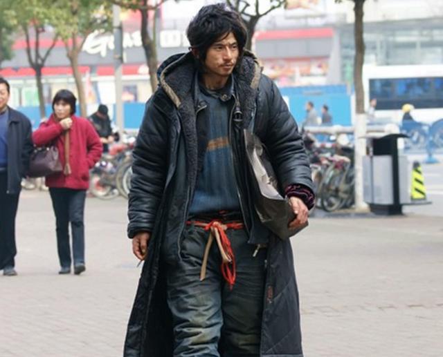 10年前的犀利哥程国荣现状如何
