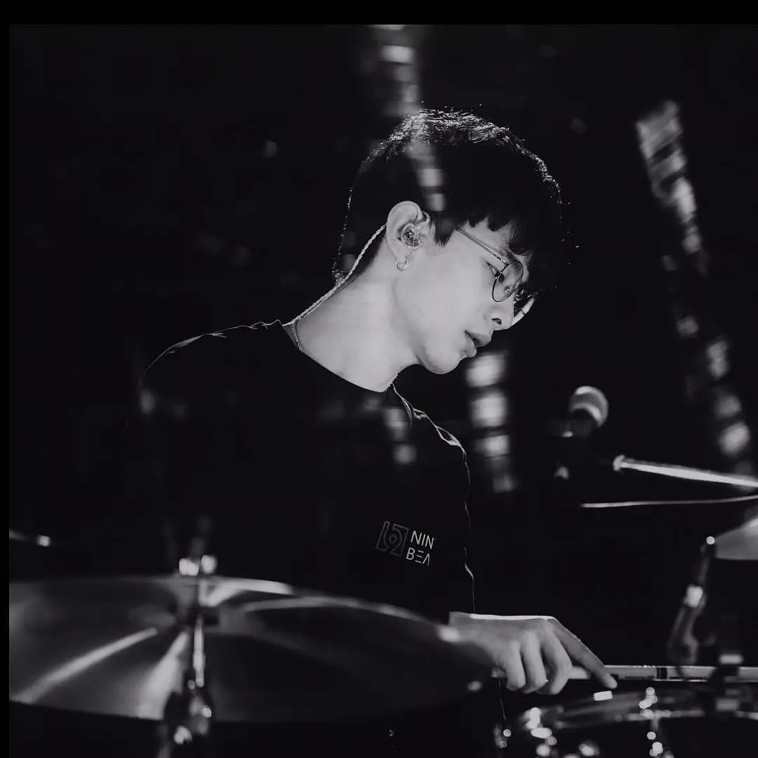 安雨,1994年10月13日出生于天津市,中国内地鼓手,摇滚乐队mandarin