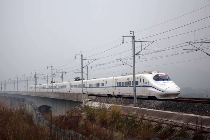  p>金温铁路(jinhua-wenzhou railway),或称新金温铁路,金丽温铁路,是