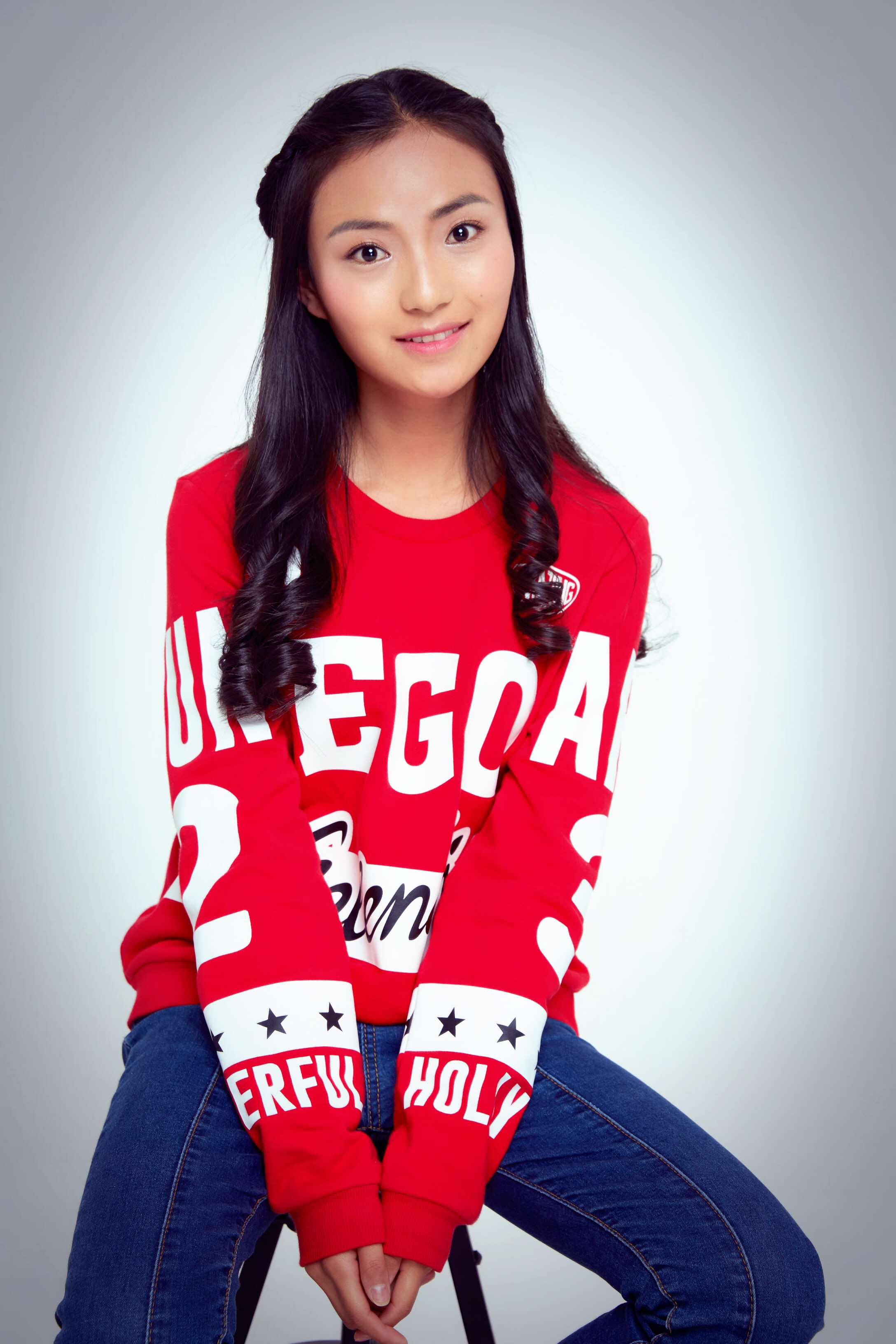  p data-id="gnzzvlcmts">安宁,出生于陕西咸阳,中国内地女演员.