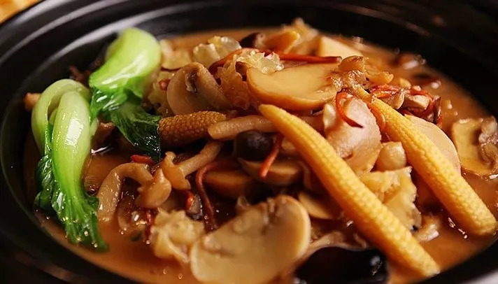 鲍鱼归阳参口蘑筒骨汤