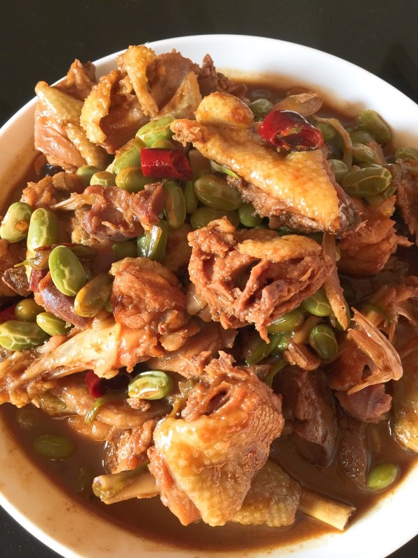 童子鸡炒毛豆