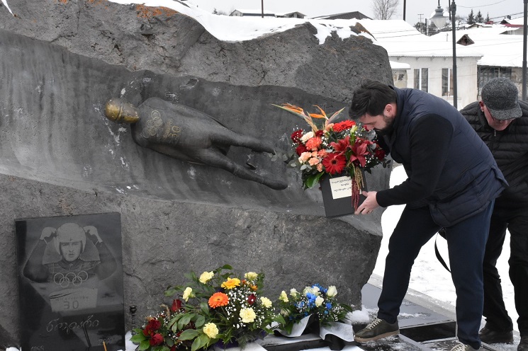 诺达尔·库马里塔什维利