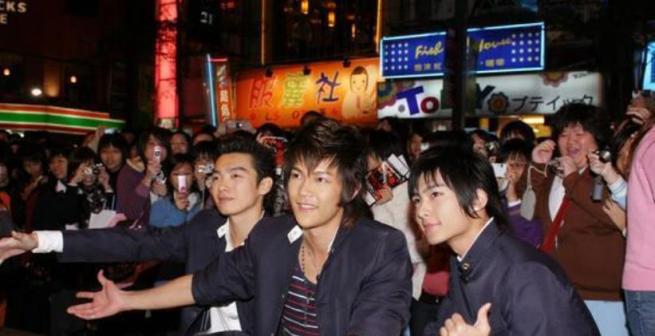 终极一班（2005年廖斐鸿执导的科幻偶像剧）_百度百科