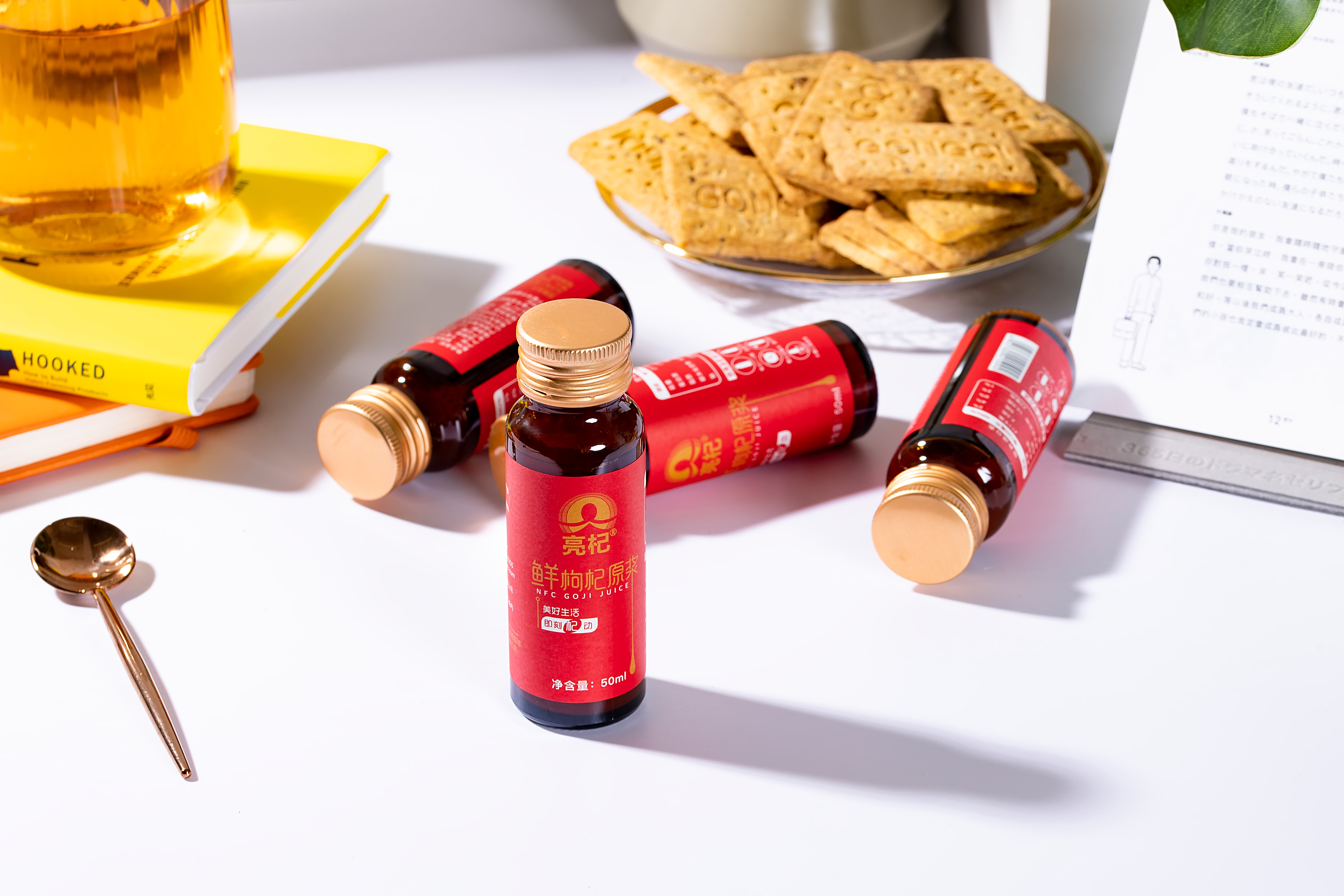  p>亮杞 ,是一个品牌商标,主要经营医用营养饮料; 维生素制剂; 补药