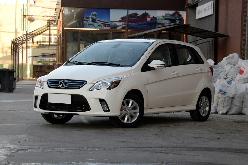 北汽ev200