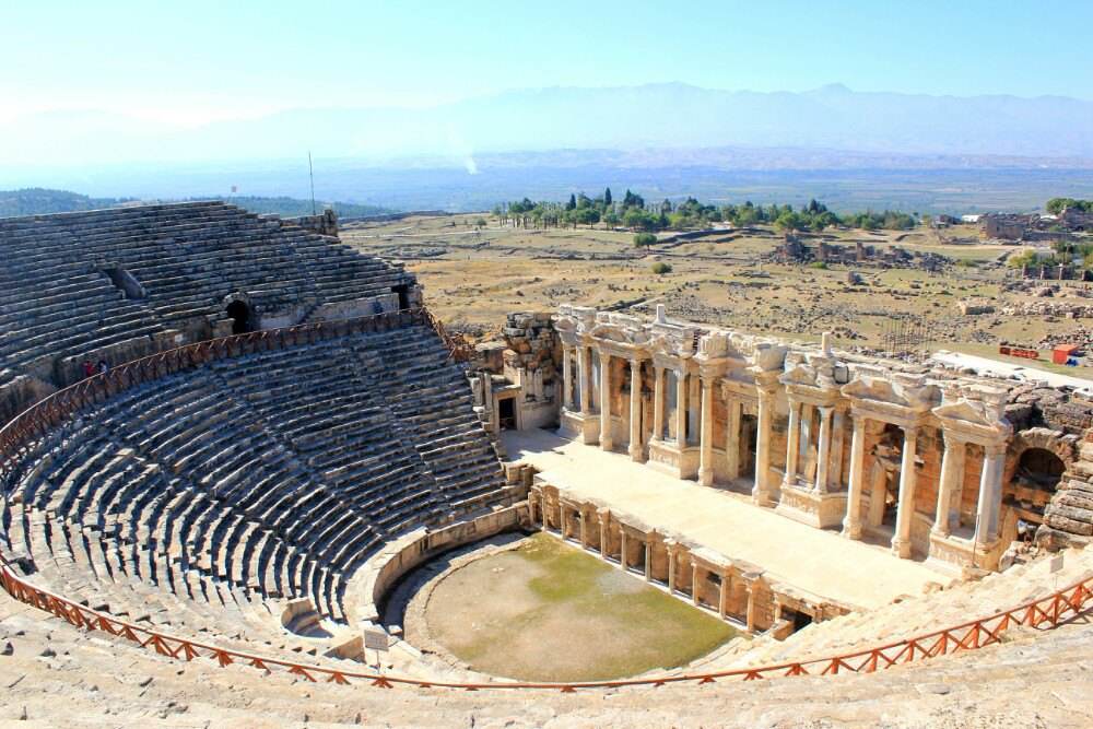  p>希拉波利斯(hierapolis,希腊语:    ερ  πολι   圣城)是古