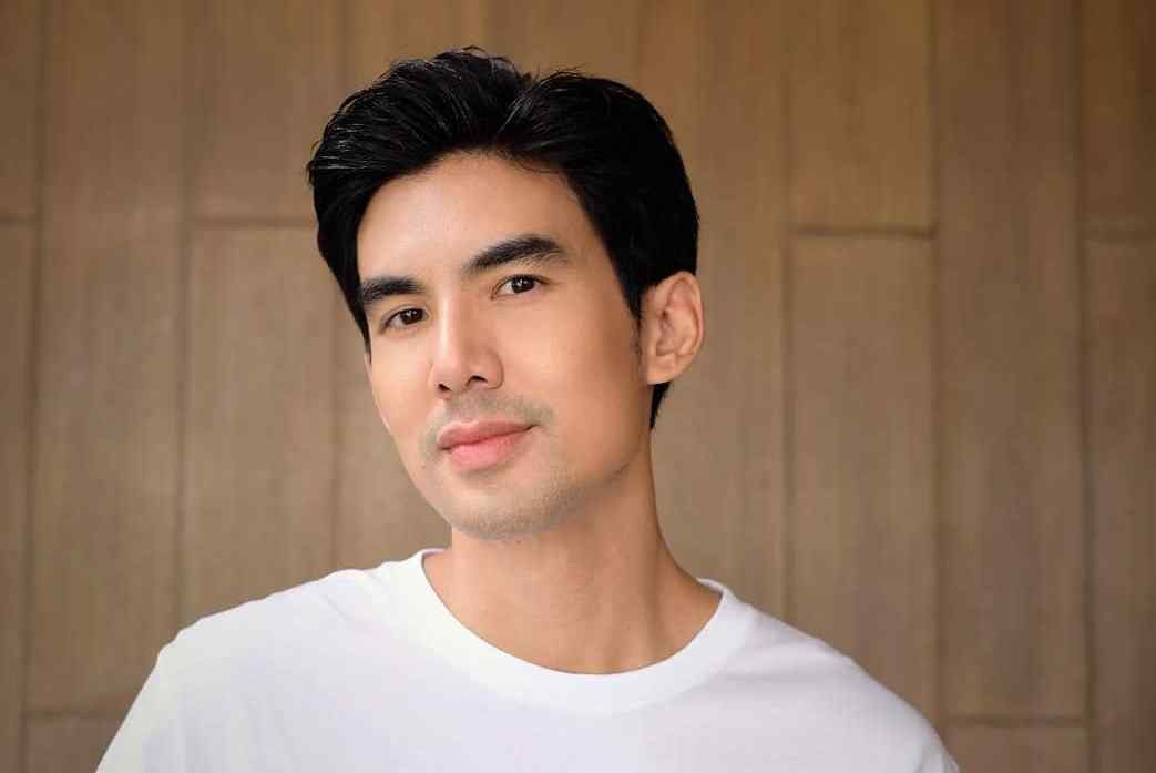  p>辰塔维·塔纳西维(ter),1983年9月18日出生于泰国曼谷,泰国影视男