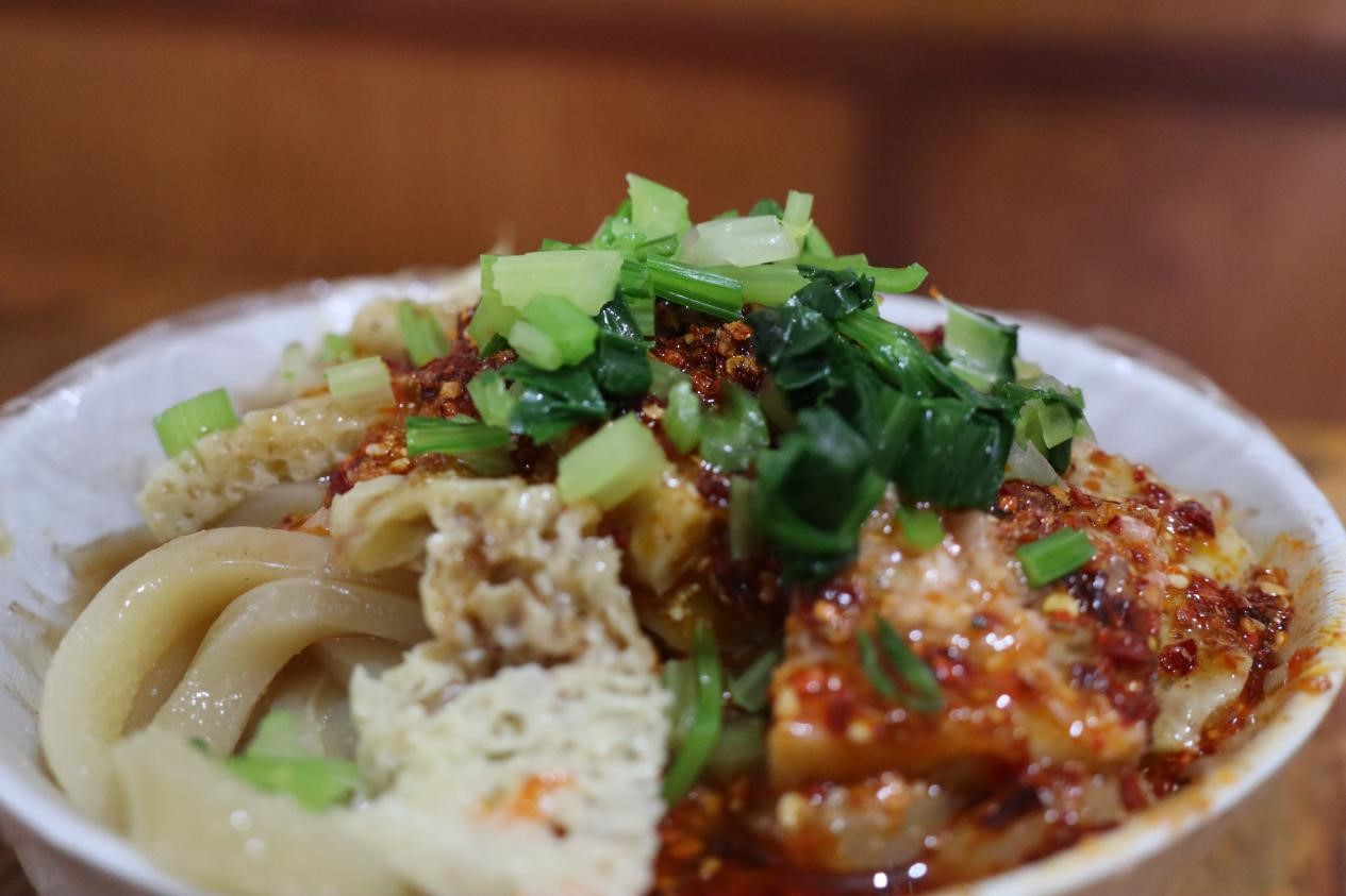  p>临洮酿皮是临洮特色,亲民,流传时间久远,分布广泛的的小吃. /p>