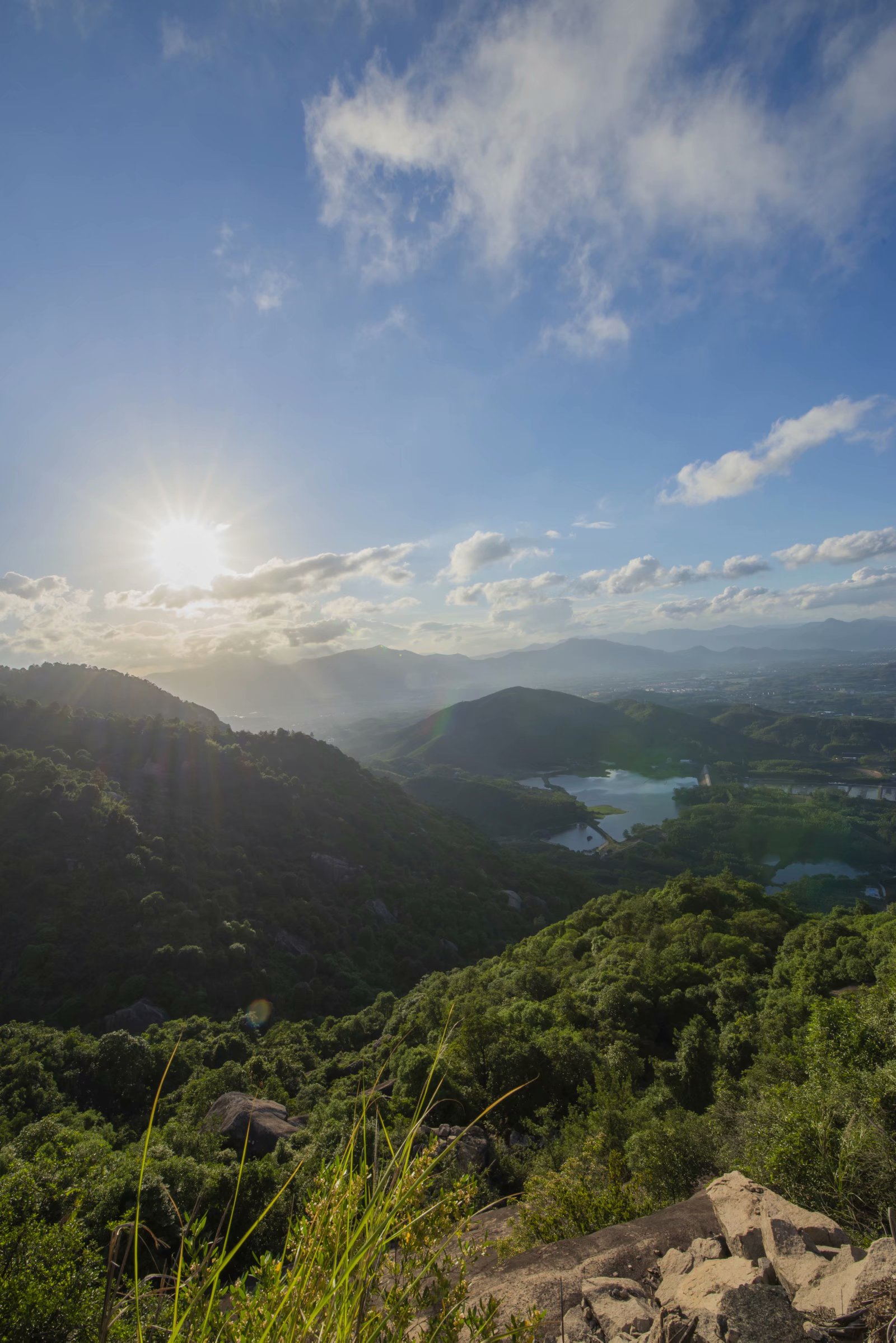  p data-id="gnx2nde5ys">金刚山位于福建漳州市 a target="_blank"